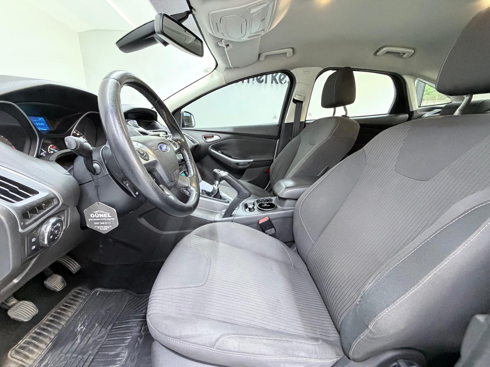 FORD FOCUS 13